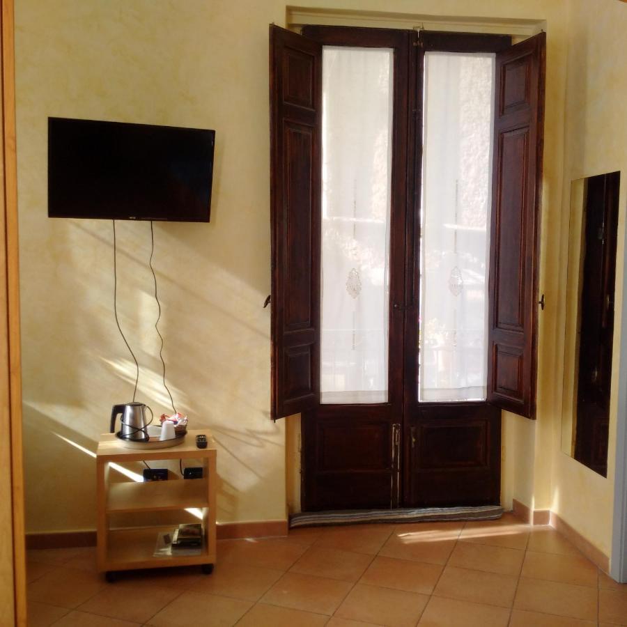 B&B L'Angolo Sulla Piazza Mirabella Imbaccari Ngoại thất bức ảnh